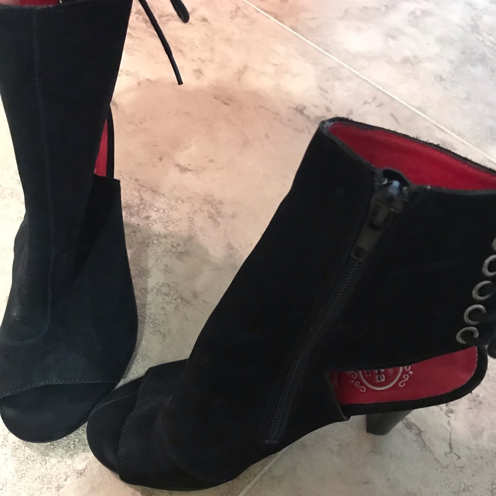 Jeffrey Campbell Open Toe bootie